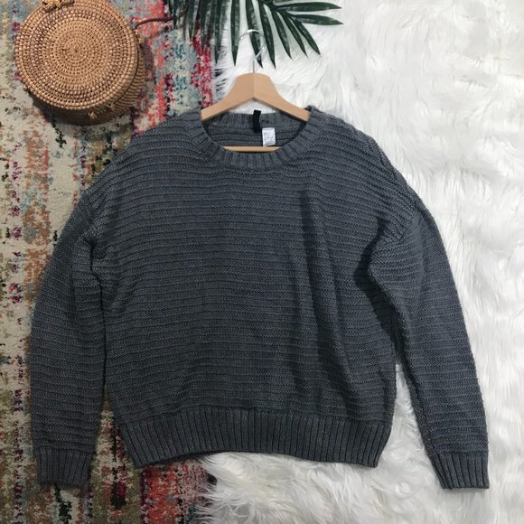 H&M Sweaters - H&M Gray Crew Neck Pullover Knit Sweater